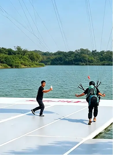 Waterborne floating platform 
towing takeoff